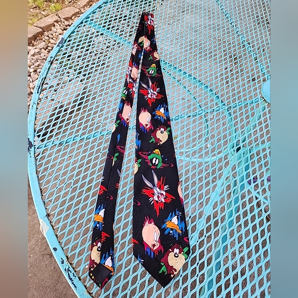 Vintage 1993 Looney Tunes Tie Porky Tax Marvin Daffy Bugs
